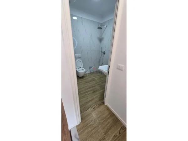 Tirane, shitet apartament 1+1+Ballkon Kati 7, 53 m² 115.000 € (Rruga Irfan Tomini)