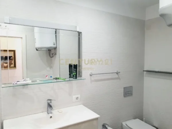 Tirane, jepet me qera apartament 2+1+Ballkon Kati 2, 80 m² 550 € (Kodra e Diellit)
