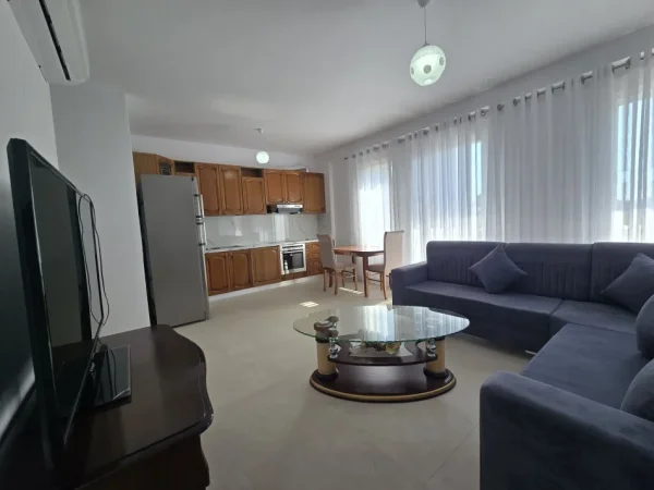 Tirane, jepet me qera apartament 2+1+Aneks+Ballkon Kati 3, 100 m² 600 € (rruga 5 maji)