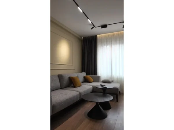 Tirane, jepet me qera apartament 2+1 Kati 3, 100 m² 1.100 € (Pazari i Ri)