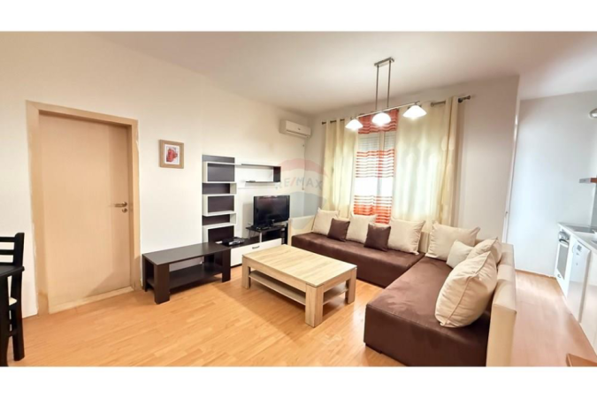 Tirane, jepet me qera apartament 2+1 Kati 1, 101 m² 600 € (Kopshti zoologjik)