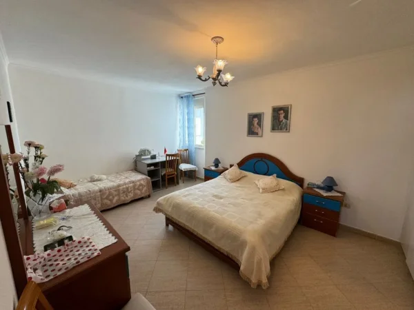 Durres, shitet apartament 2+1+Aneks+Ballkon Kati 9, 117 m² 175.000 € (Blu Star)