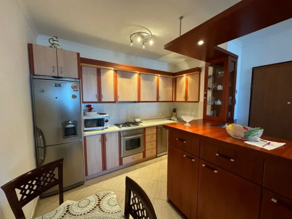 Durres, shitet apartament 2+1+Aneks+Ballkon Kati 9, 117 m² 175.000 € (Blu Star)