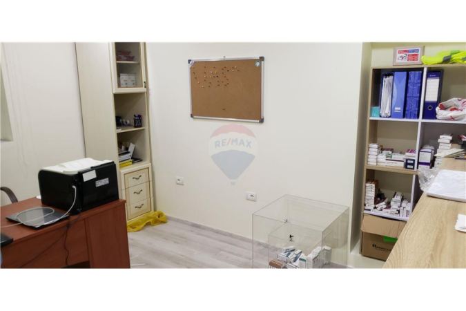 Tirane, shitet ambjent biznesi Kati 0, 107 m² 270.000 € (Bulevardi Zogu i I)