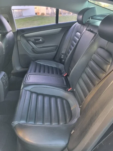 Tirane, shes makine Pasat cc Benzin, e zeze automatik Kondicioner 240.000 km 5.000 €