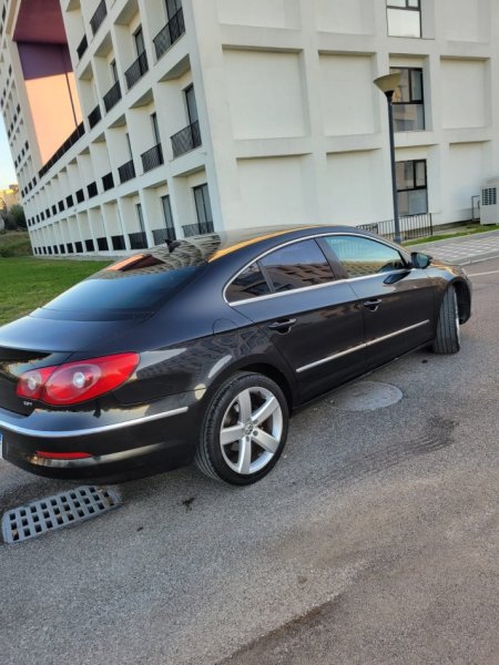 Tirane, shes makine Pasat cc Benzin, e zeze automatik Kondicioner 240.000 km 5.000 €