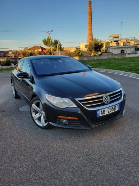 Tirane, shes makine Pasat cc Benzin, e zeze automatik Kondicioner 240.000 km 5.000 €