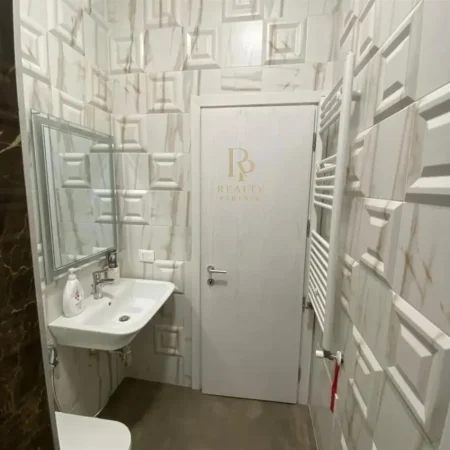 Tirane, shitet apartament 2+1+Ballkon Kati 7, 110 m² 286.000 € (21 Dhjetori)