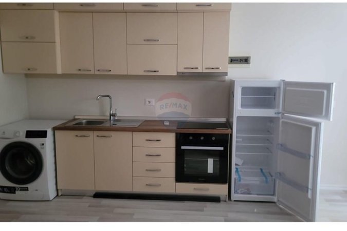 jepet me qera Kati 1, 350 €