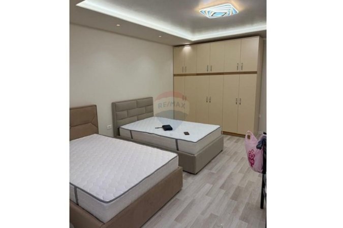 jepet me qera Kati 1, 350 €