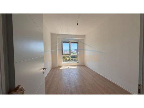 Tirane, shitet apartament 3+1 Kati 4, 149 m² 230.000 € (Fusha e Aviacionit)