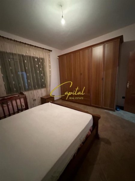 Tirane, jepet me qera apartament 2+1 Kati 3, 120 m² 400 € (SELITE)