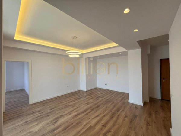 Tirane, shitet , Rr.Kavajes .101 m² 212.000 €
