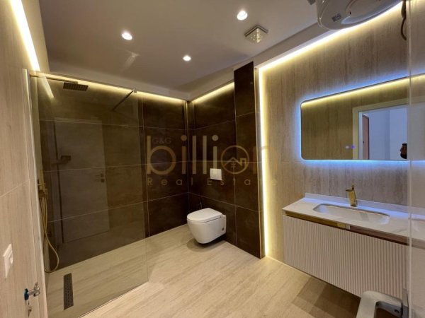 Tirane, shitet , Rr.Kavajes .101 m² 212.000 €
