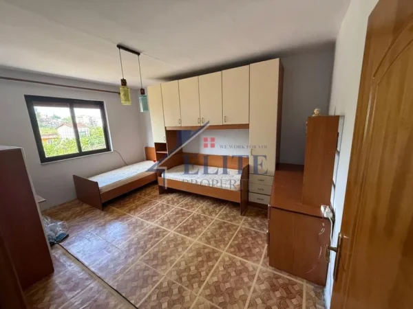 Tirane, shitet apartament 2+1+Ballkon Kati 2, 72 m² 115.000 € (Ali Demi)