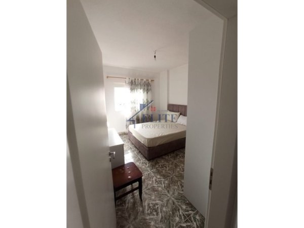 Tirane, jepet me qera apartament 2+1+Ballkon Kati 7, 87 m² 550 € (Don Bosko)