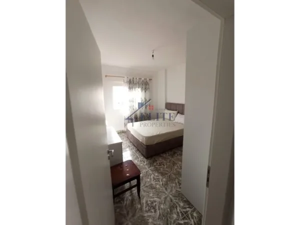 Tirane, jepet me qera apartament 2+1+Ballkon Kati 7, 87 m² 550 € (Don Bosko)