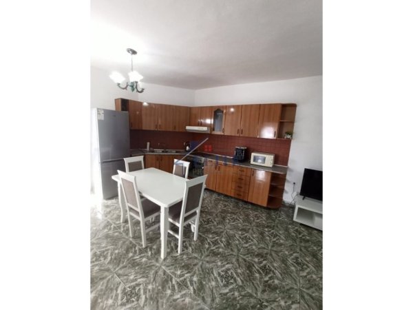 Tirane, jepet me qera apartament 2+1+Ballkon Kati 7, 87 m² 550 € (Don Bosko)