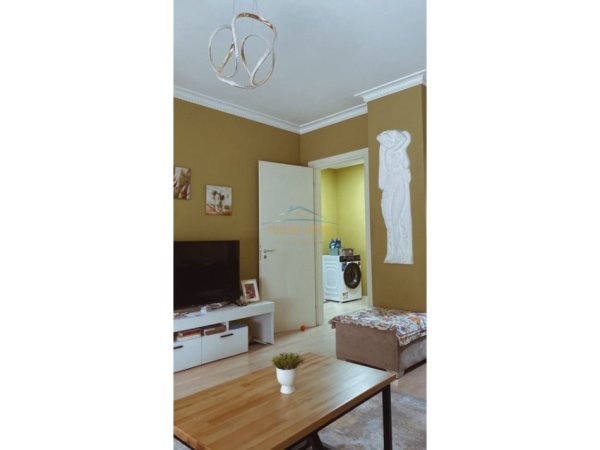 Tirane, shitet apartament 1+1 Kati 2, 77 m² 165.000 € (Ali Demit,Kompleksi Vind,Tirane.)