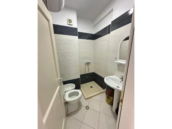 Shitet Apartament 1+1, Gjiri Lalzit, Durres.