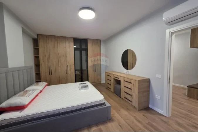 Tirane, jepet me qera apartament 1+1 Kati 2, 87 m² 500 € (Oasis Residence)