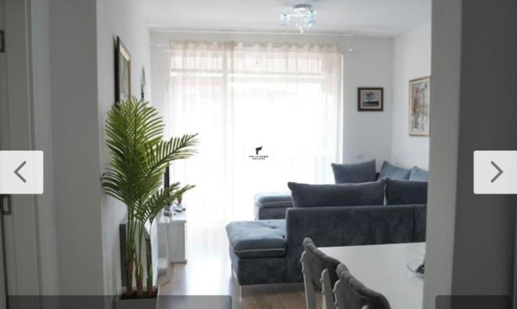 Tirane, jepet me qera apartament 1+1 Kati 3, 70 m² 700 € (QENDER)