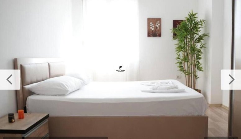 Tirane, jepet me qera apartament 1+1 Kati 3, 70 m² 700 € (QENDER)