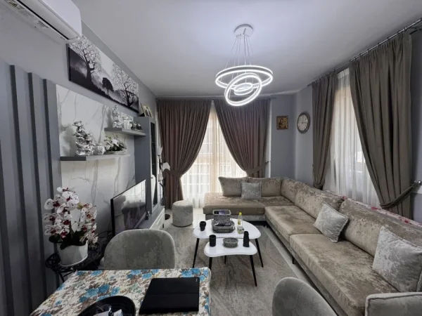 Tirane, shitet apartament 1+1+Aneks+Ballkon , 70 m² 135.000 € (don bosko)