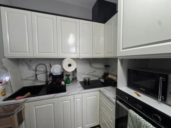 Tirane, shitet apartament 1+1+Aneks+Ballkon , 70 m² 135.000 € (don bosko)