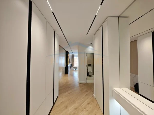 Durres, shitet apartament 2+1+Aneks+Ballkon Kati 5, 107 m² 270.000 € (Plazh Hekurudha)