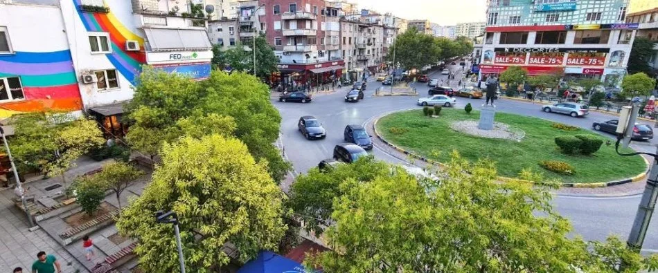 Tirane, jepet me qera apartament 2+1 Kati 2, 60 m² 750 € (Sheshi Willson)