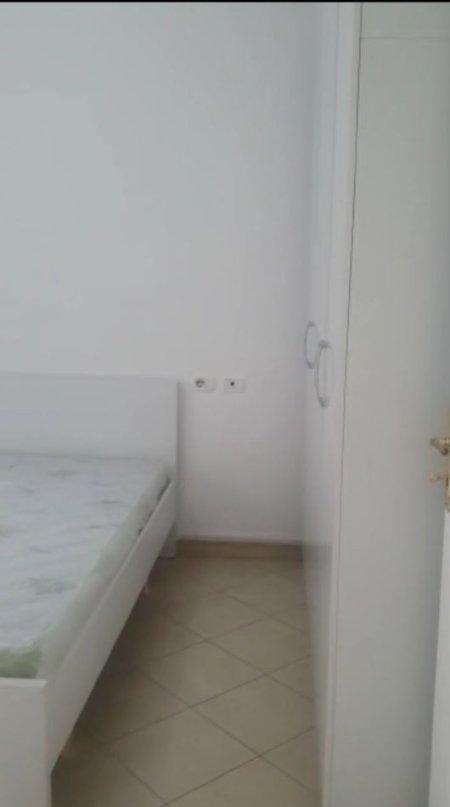 Tirane, shitet apartament 1+1+Ballkon Kati 4, 48 m² 110.000 € (Rruga e Kavajes , Rruga Stavri Themeli , prane globe)