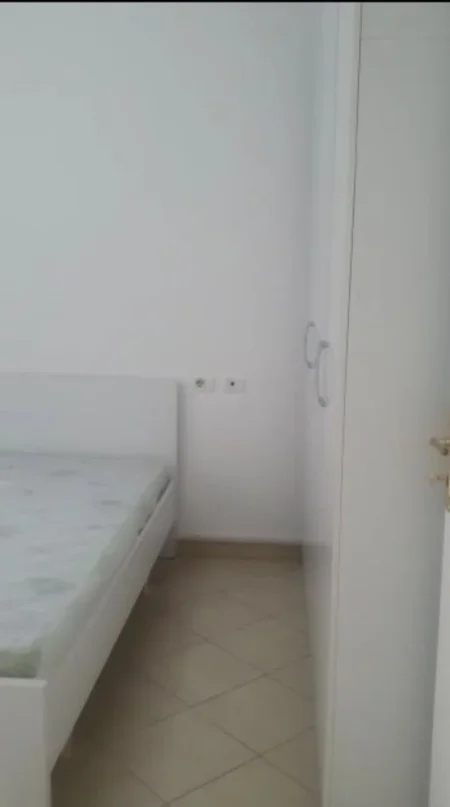 Tirane, shitet apartament 1+1+Ballkon Kati 4, 48 m² 110.000 € (Rruga e Kavajes , Rruga Stavri Themeli , prane globe)
