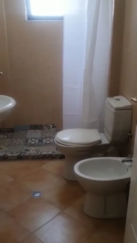 Tirane, shitet apartament 1+1+Ballkon Kati 4, 48 m² 110.000 € (Rruga e Kavajes , Rruga Stavri Themeli , prane globe)