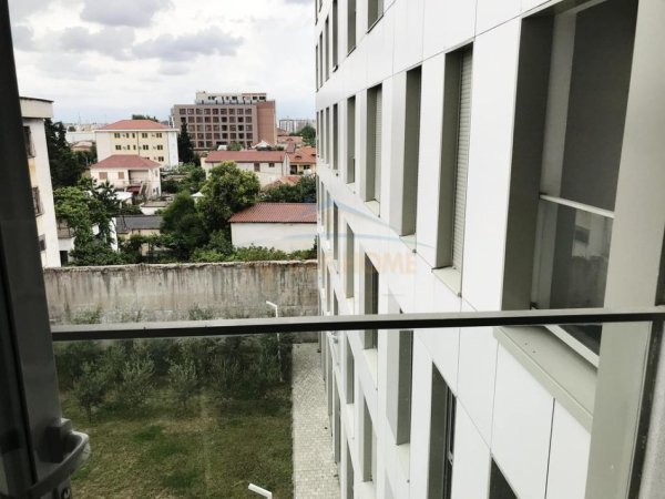 Tirane, jepet me qera apartament 2+1 Kati 4, 102 m² 600 € (Siri Kodra)