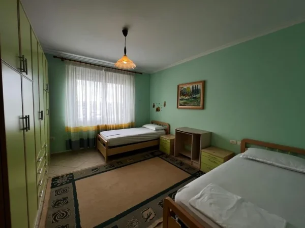 Tirane, jepet me qera apartament 2+1+Aneks+Ballkon Kati 3, 130 m² 900 € (PRANE jURIDIKUT)