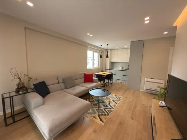 Tirane, shitet apartament 2+1 Kati 3, 92 m² 225.000 € (Liqeni i thate)