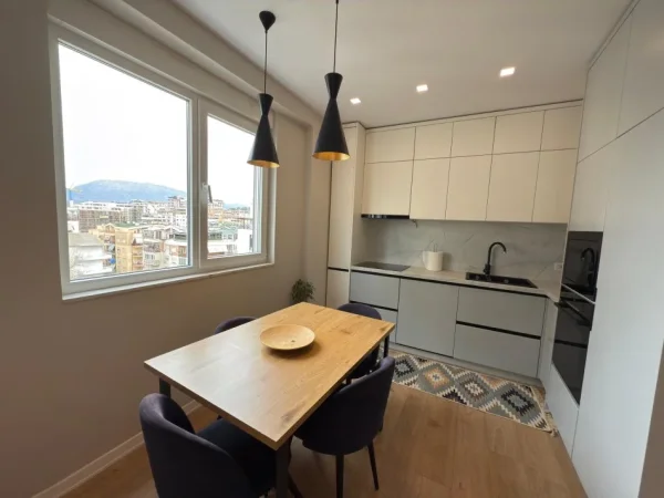 Tirane, shitet apartament 2+1 Kati 3, 92 m² 225.000 € (Liqeni i thate)