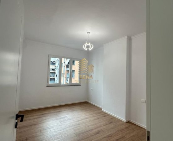 Tirane, shitet apartament 2+1+Ballkon Kati 4, 86 m² 133.000 € (Rruga Aleksandri i Madh)