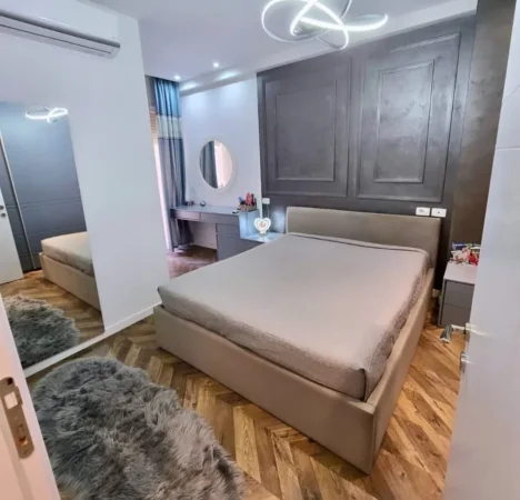 Tirane, shitet apartament 2+1 Kati 4, 90 m² 179.000 € (Tirana golden park)