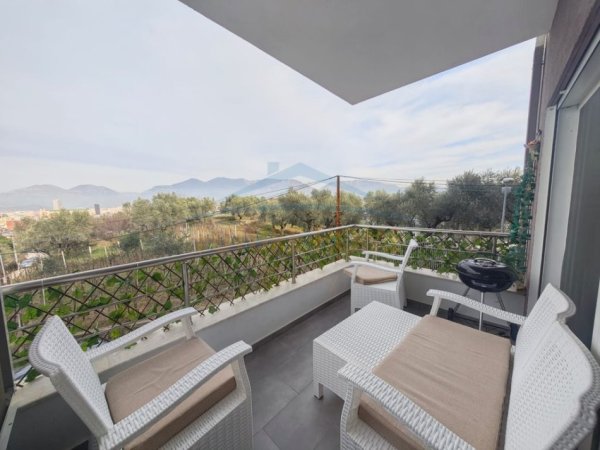 Tirane, shitet apartament 2+1+Ballkon Kati 1, 126 m² 240.000 € (Liqeni i Thate)