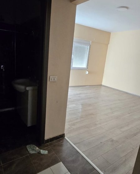 Tirane, jepet me qera apartament 1+1 Kati 2, 61 m² 500 € (Myslym Shyri)