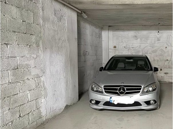 Tirane, shitet garazh | post parkimi Kati -1, 72 m² 130.000 € (Prane Kompleksit Delijorgji, Bulevardi Gjergj Fishta)