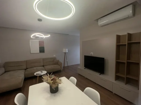 Tirane, Jepet me qera apartament 2+1 Kati 11, (DELIJORGJI)