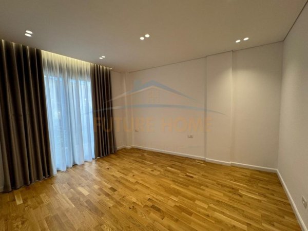 Tirane, jepet me qera Vile 3 Katshe Kati 0, 334 m² 3.000 € (TEG, Long Hill Rezidence)