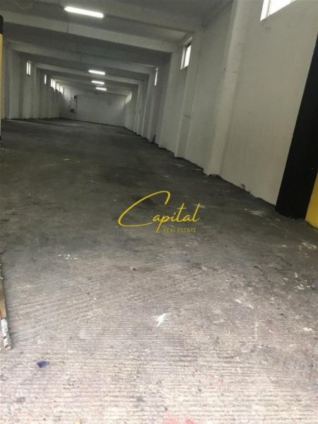 Tirane, jepet me qera magazine Kati 0, 550 m² 3.500 € (AUTOSTRADA TR-DR)