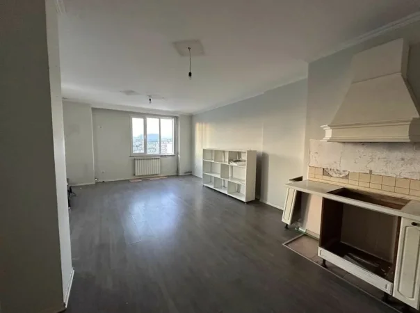 Tirane, shitet apartament 3+1+Ballkon Kati 10, 143 m² 328.900 € (Prane Ish Ekspozites)