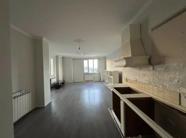 Tirane, shitet apartament 3+1+Ballkon Kati 10, 143 m² 328.900 € (Prane Ish Ekspozites)