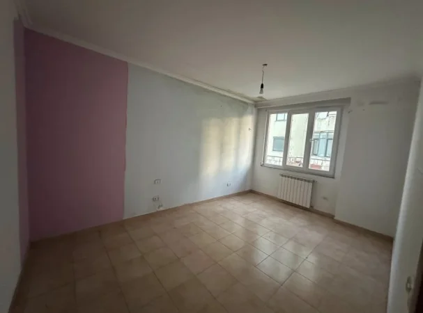 Tirane, shitet apartament 3+1+Ballkon Kati 10, 143 m² 328.900 € (Prane Ish Ekspozites)