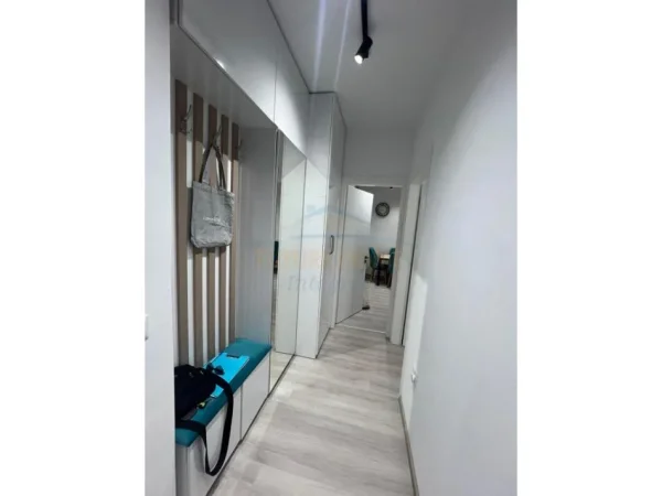 Tirane, shitet apartament 2+1 Kati 4, 73 m² 157.000 € (Rruga e Dibres)